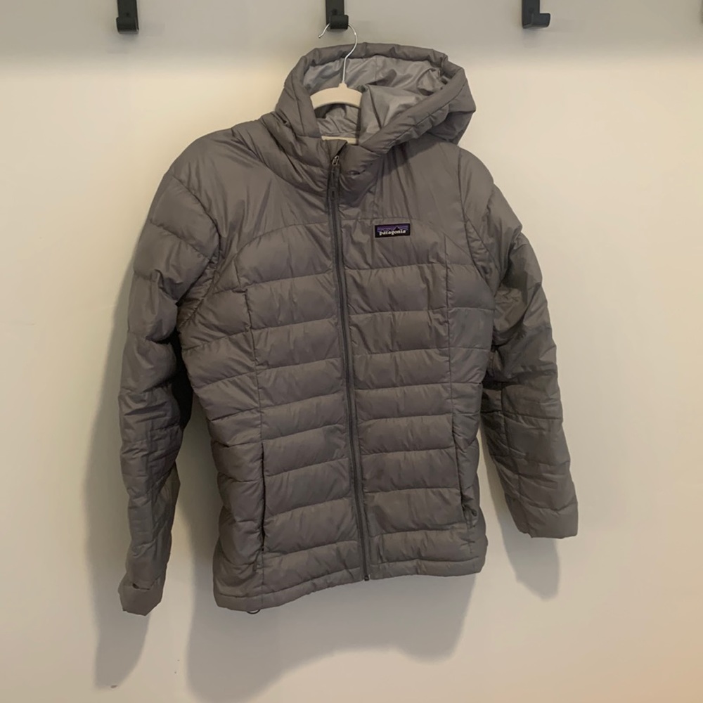 Gray Patagonia hoody puffy size small down insulation